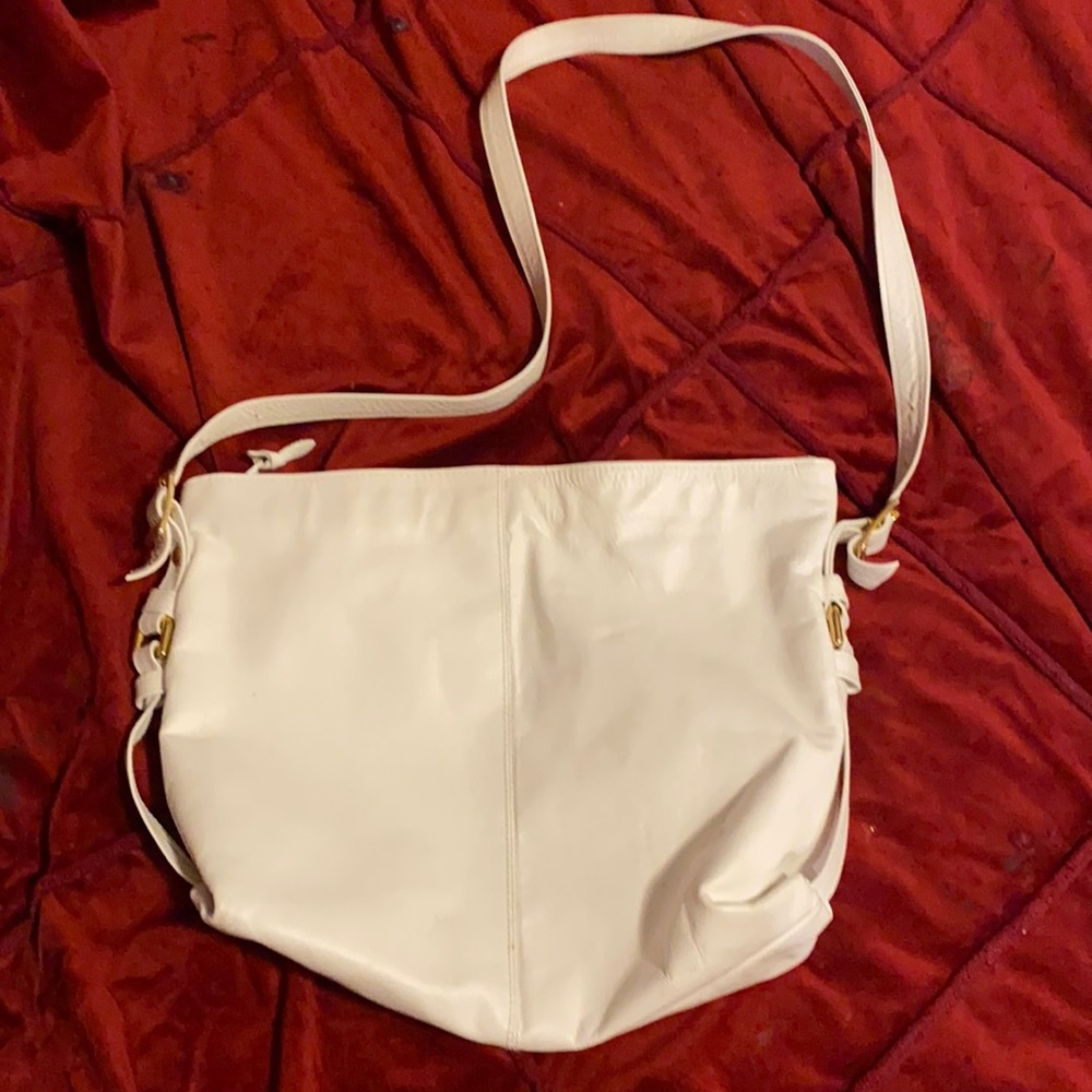 Beautiful Classy Saddle River White Leather Purse!